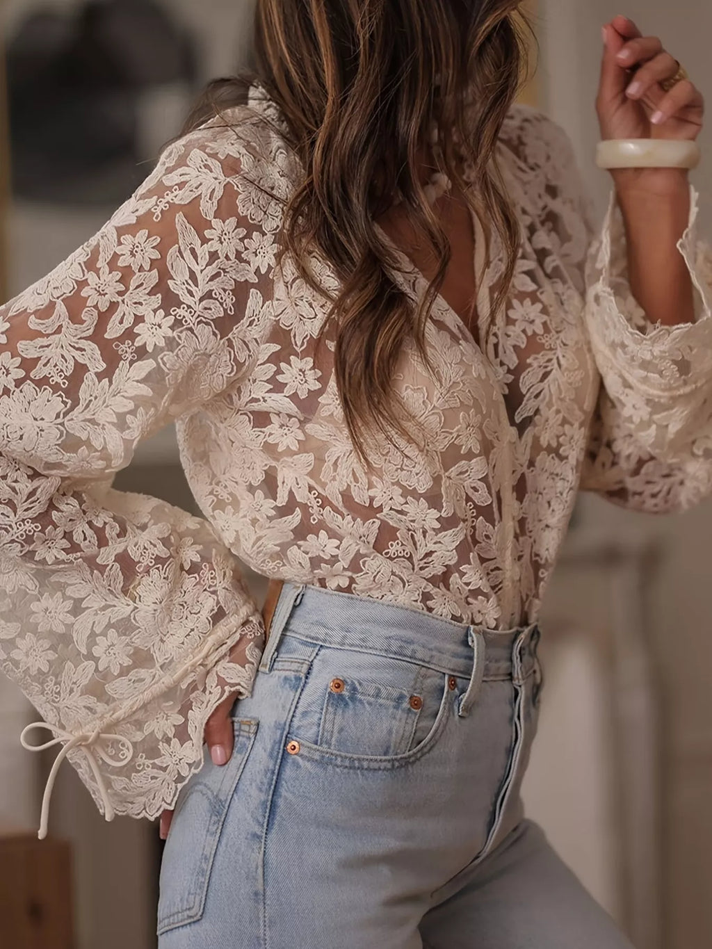 CAMISA MANGA LARGA CON BOTONES DE ENCAJE