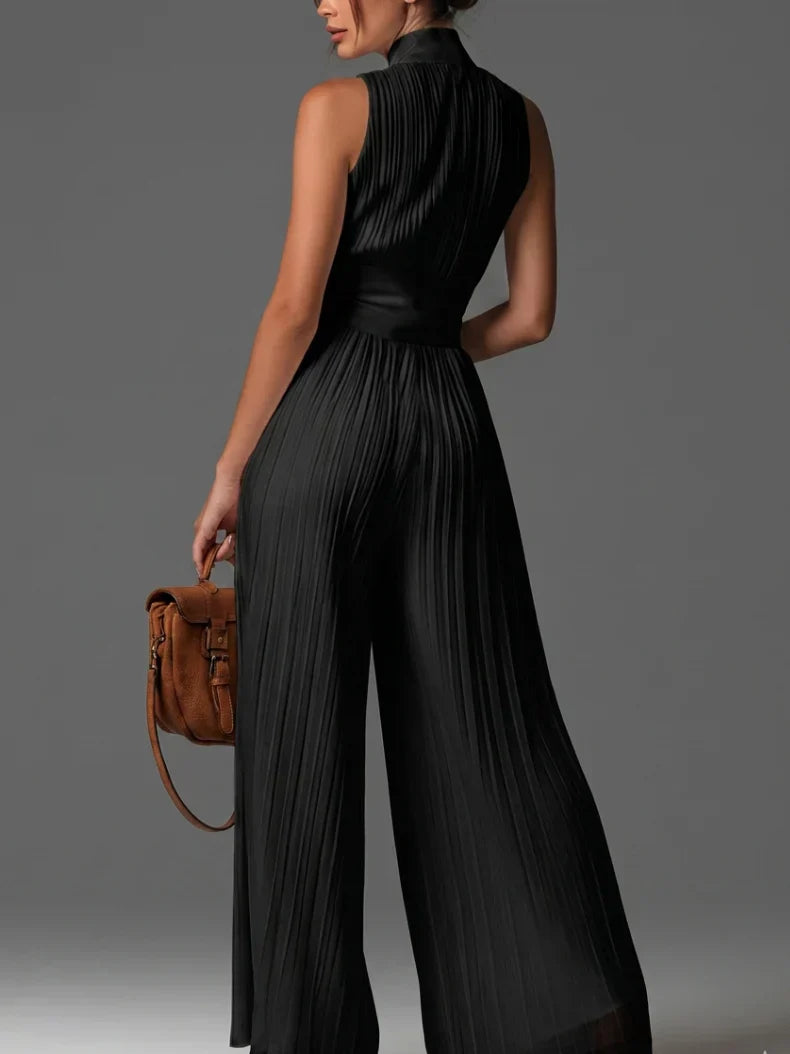 ZAKIRA | MONO CON CUELLO HALTER PLISADO Y PERNERA ANCHA