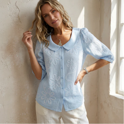 DEMI | BLUSA CON MOTIVOS FLORALES