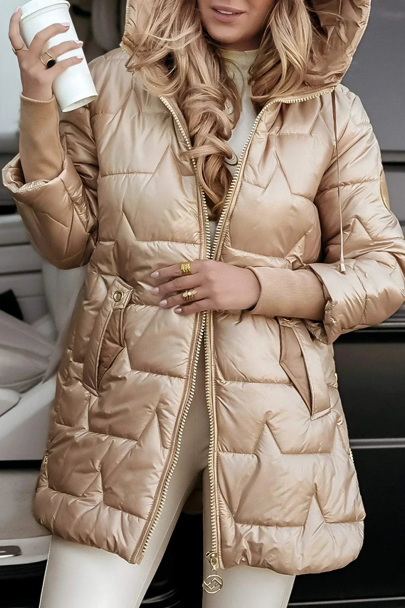 LINA | CHAQUETA ALCOCHADA LARGA Y CÁLIDA CON CAPUCHA AMPLIA