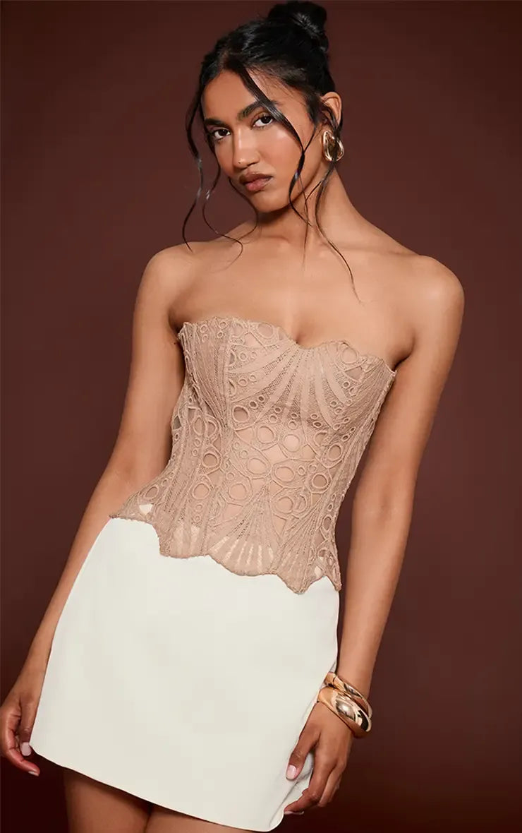 LIV | ELEGANTE TOP TIPO CORSÉ CON ENCAJE FINO